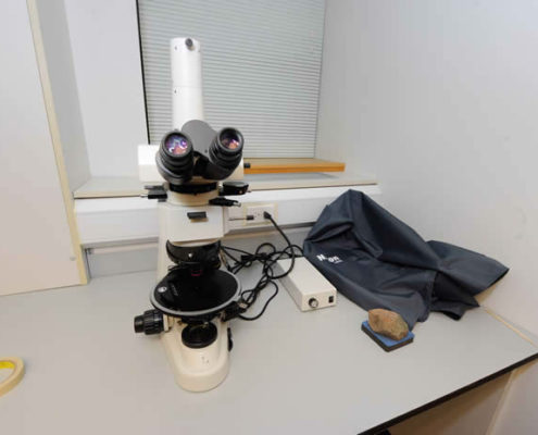Polarized Light Microscope with CCD Camera (shared with Geology): Imaging and examination of trace evidence, mineralogy and petrology
