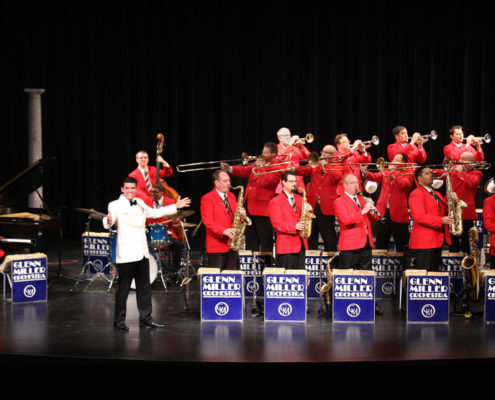 Glenn Miller Orchestra performs at Arts Center