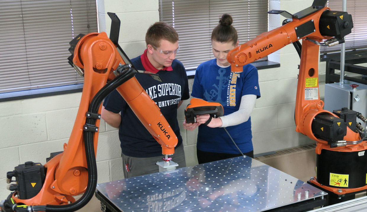 Engineering Robotics students have access to KUKA Robots