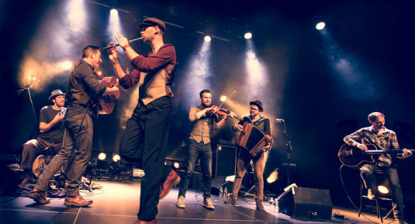 Doolin Featured photo of Doolin' on stage