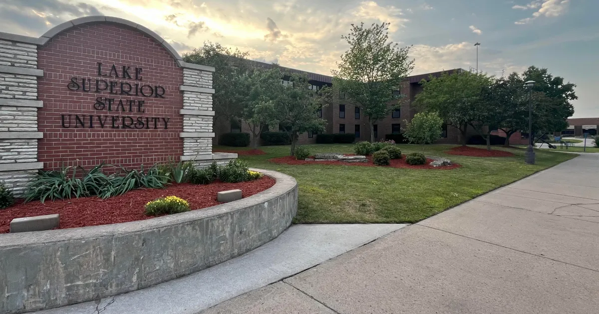 Photo of Lake Superior State University entrance